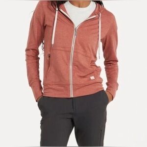 Vuori womens Halo performance hoodie